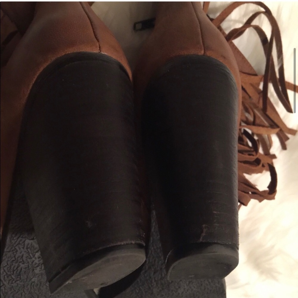 Steve Madden Brown Fringe Bootie Size 10 - image 4